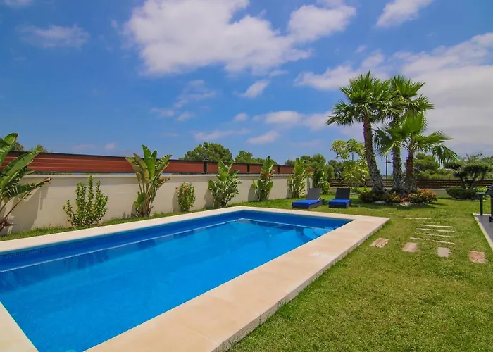 Con Piscina Privada - Villa